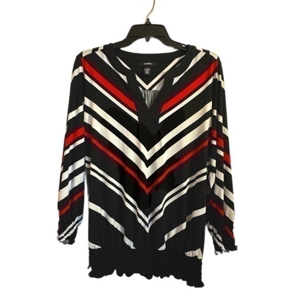Women’s Long Sleeve Knit Top - Size M - NWOT